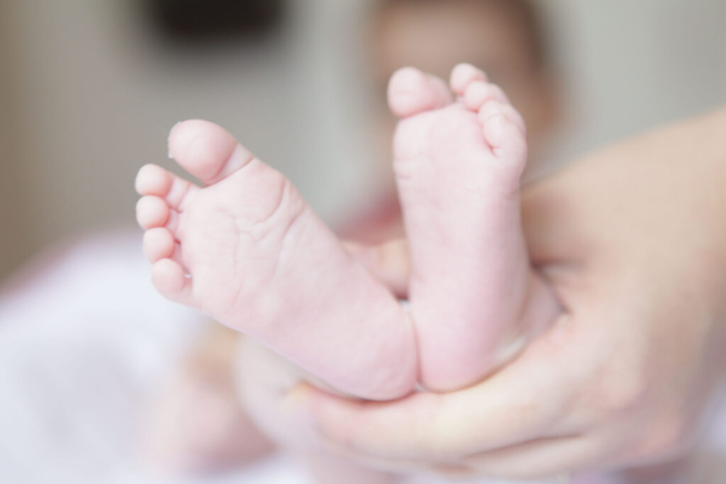 Members of pregnant women with their husbands or not